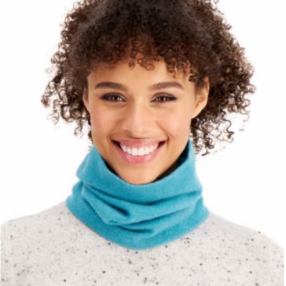 Cashmere Arielle Heather Blue Gaiter Facemask Neckwarmer